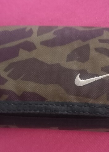 Yeni ayarında Nike cüzdan