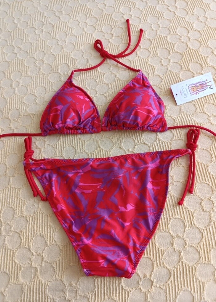 Kırmızı mor desenli sıfır etiketli bikini - Görsel 4