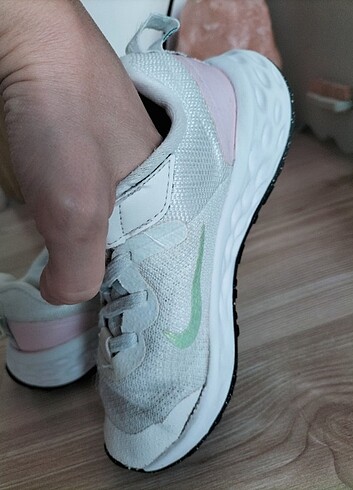 30 Beden Nike kız çocuk ayakkabı