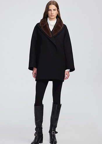 Kahverengi Kürklü Siyah Kaban - Görsel 2