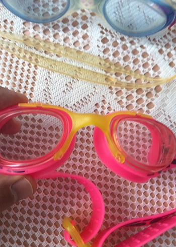 3 Yüzücü Gözlük ,Kırmızı Bone ve Olta (Büyük Gözlük satıldı) - Görsel 2