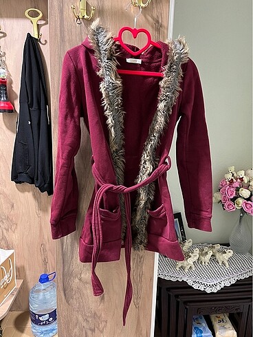Bordo kaban kuşaklı