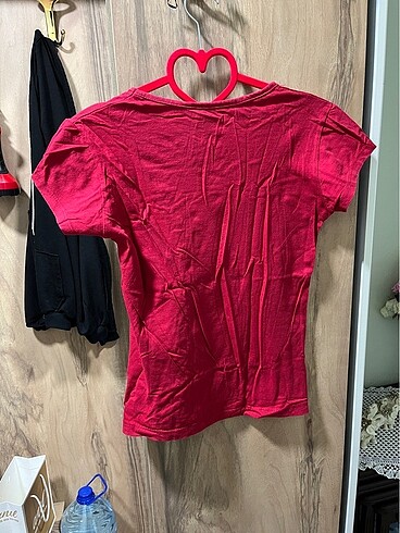 s Beden kırmızı Renk Kırmızı tshirt