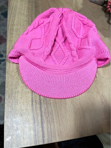 Pembe şapka fötörlü