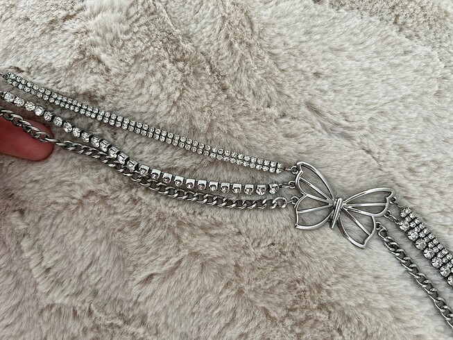 kelebekli choker kolye