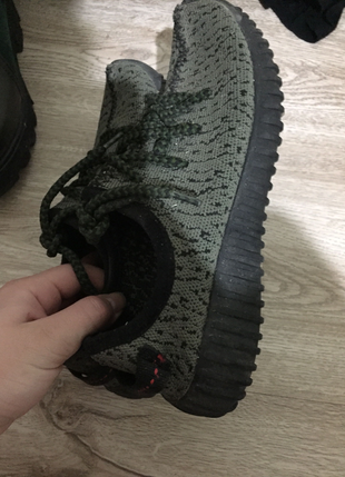 Yezzy ayakkabı