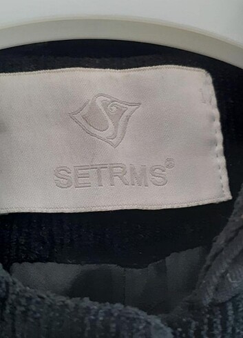 l Beden siyah Renk SETRMS pardesü orjinal