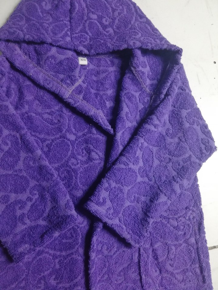 Mor Yılan Desenli Kapüşonlu Bornoz 4,5 yas - Görsel 2