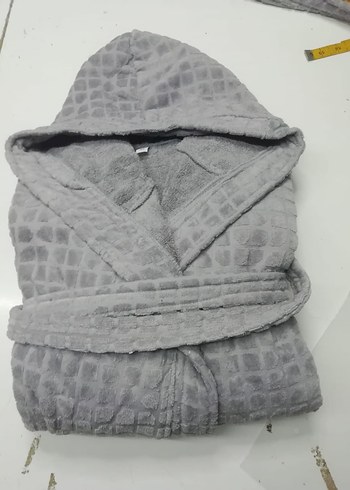 Gri Kapüşonlu Yılan Desenli Bornoz disi kadife ici pamuklu - Görsel 4