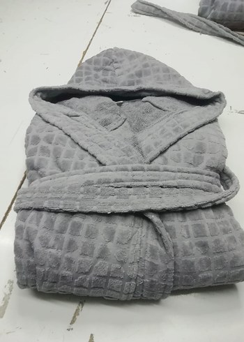 Gri Kapüşonlu Yılan Desenli Bornoz disi kadife ici pamuklu - Görsel 2