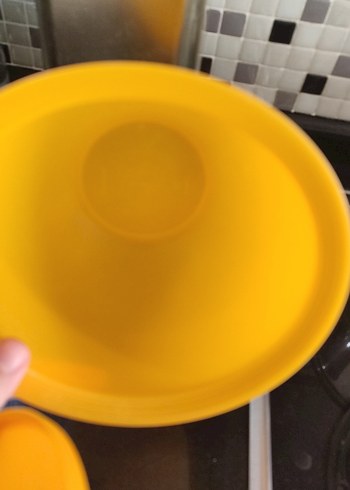 Sarı Plastik Kapaklı Tupperware Saklama Kabı - Görsel 3