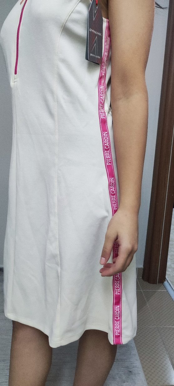 Acil 

Beyaz V Yakalı Spor Midi Elbise - Görsel 5