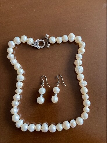 Diğer İri taneli gerçek İnci kolye ve küpe seti