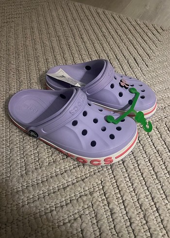 Crocs 38