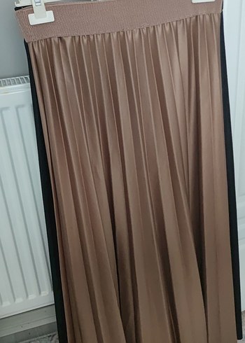 Bej ve siyah Kadın Uzun Piliseli Etek