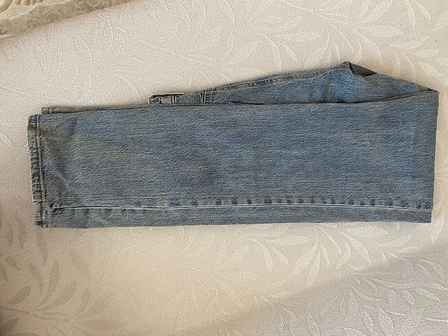 36 Beden mavi Renk Stradivarius straight jean