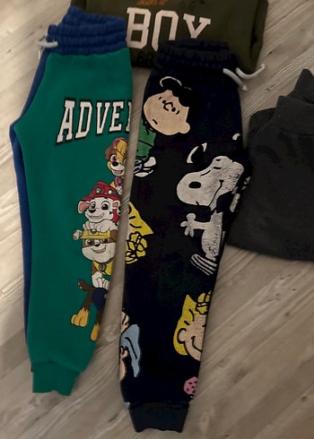 4 Yaş Beden Erkek Çocuk Pamuklu Baskılı Sweatshirt ve Eşofman