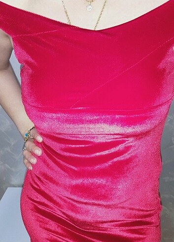 s Beden kırmızı Renk Kırmızı kadife Madonna yaka mini elbise