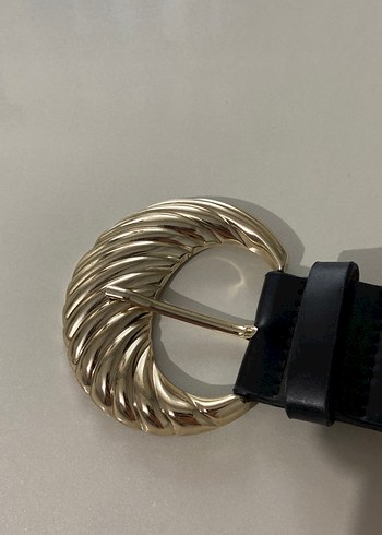 Zara Siyah Deri Tokalı Kadın Kemer