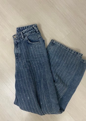 Trendyol & Milla taşlı bol paça jean