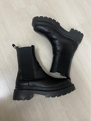 38 Beden siyah Renk siyah bot