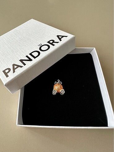 Pandora Balkabağı Arabası Charm