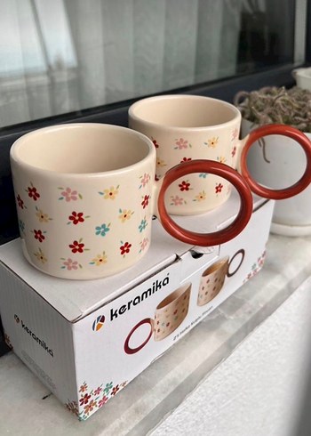 American Vintage Renkli Cicekli Krem Seramik Kupa Seti