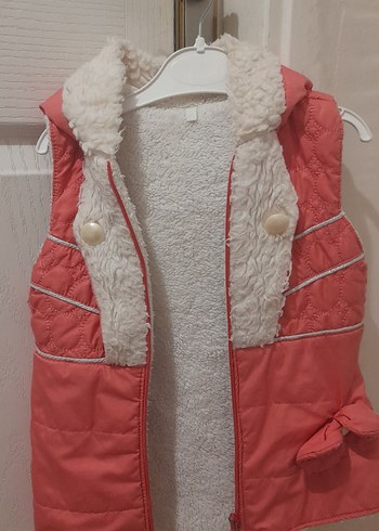 Kız Çocuk Kırmızı Düğmeli Yelek - Görsel 8