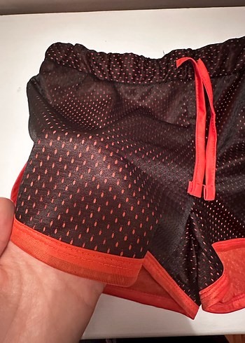 Kırmızı Mini Spor Kadın Şort - Görsel 3