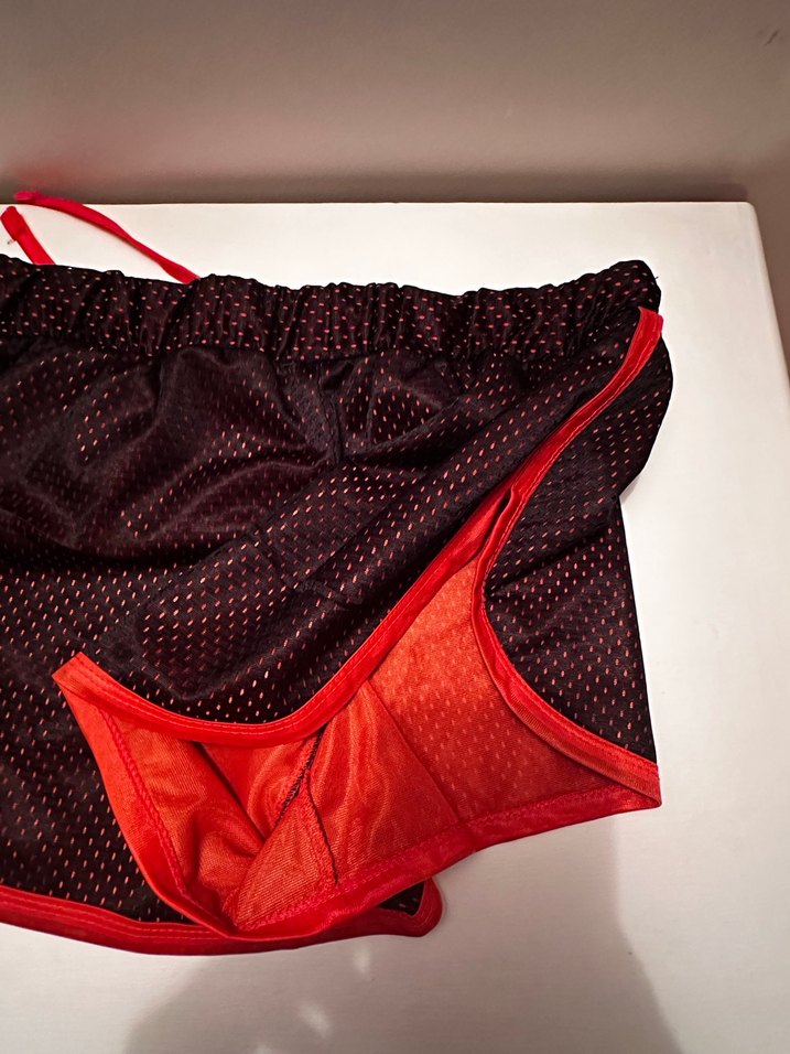 Kırmızı Mini Spor Kadın Şort - Görsel 5