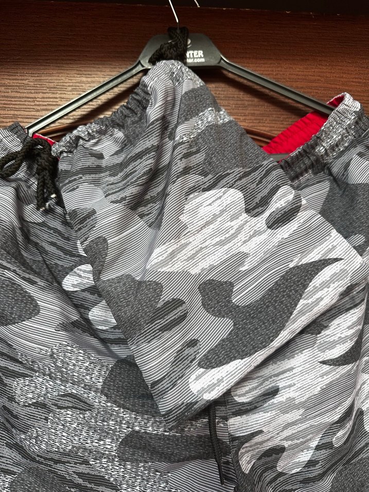 Gri Kamuflaj Desenli Erkek Deniz Şortu - Görsel 3