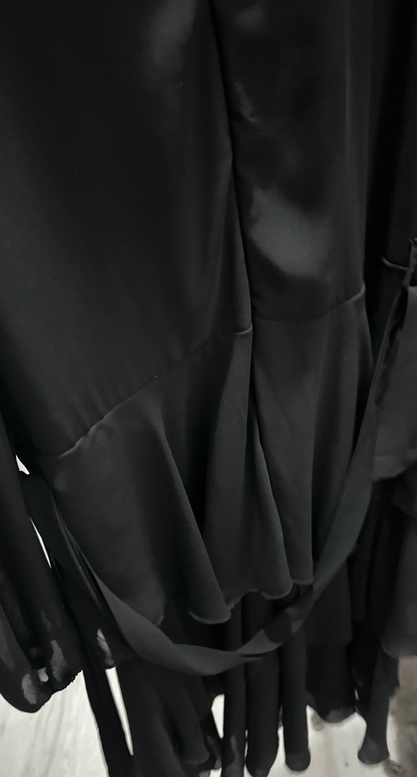 Siyah V Yaka Uzun Kollu Midi Elbise - Görsel 2