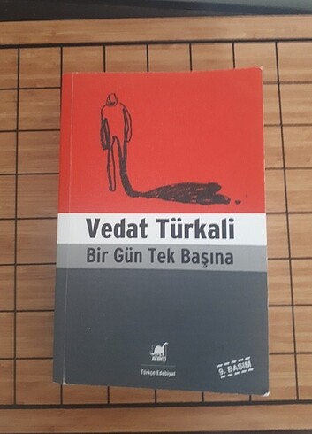 Vedat Türkali- Bir Gün Tek Başına