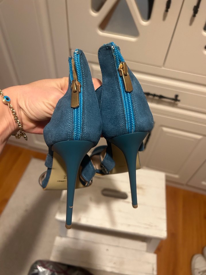 Mavi Parlak Tokalı Stiletto Abiye Ayakkabı(iade yok) - Görsel 2