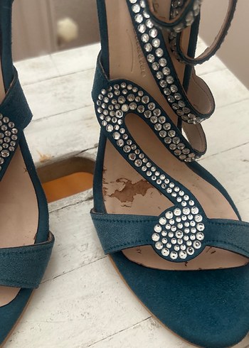 Turkuaz Parlak Yılan Desenli Süet Topuklu - Görsel 2