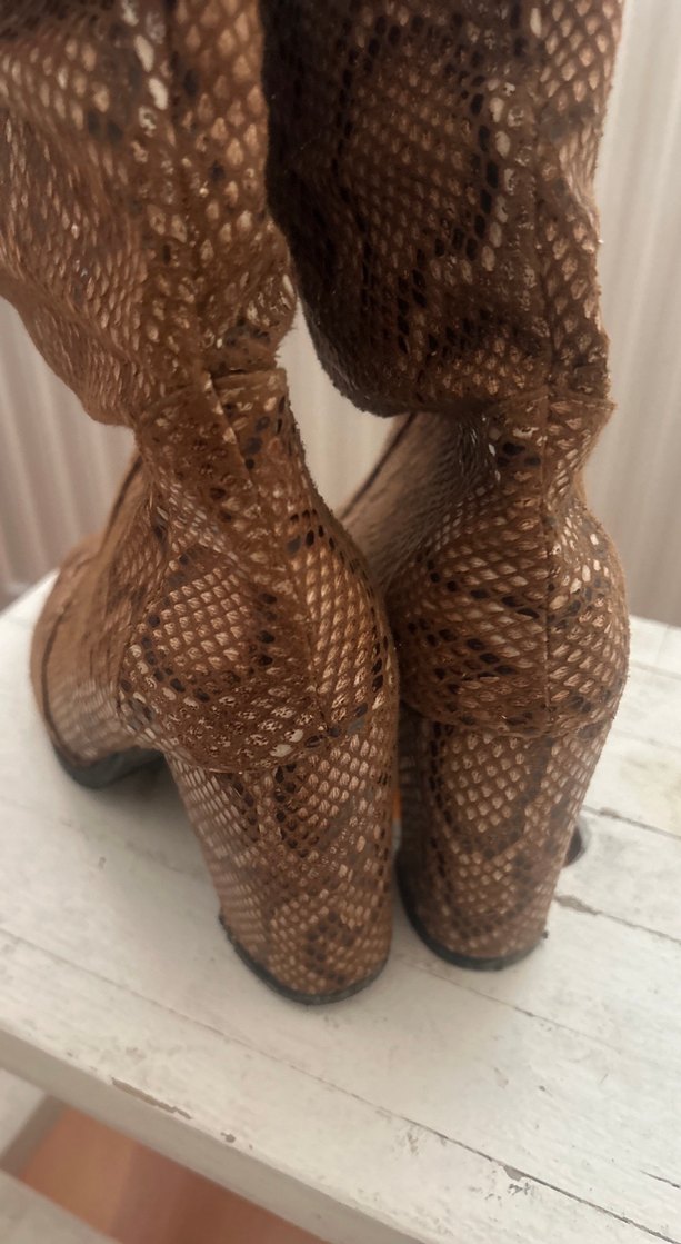 Kahverengi Yılan Desenli Tokalı Stiletto Topuklu Bot - Görsel 4