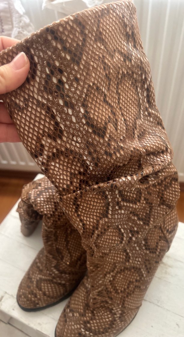 Kahverengi Yılan Desenli Tokalı Stiletto Topuklu Bot - Görsel 2