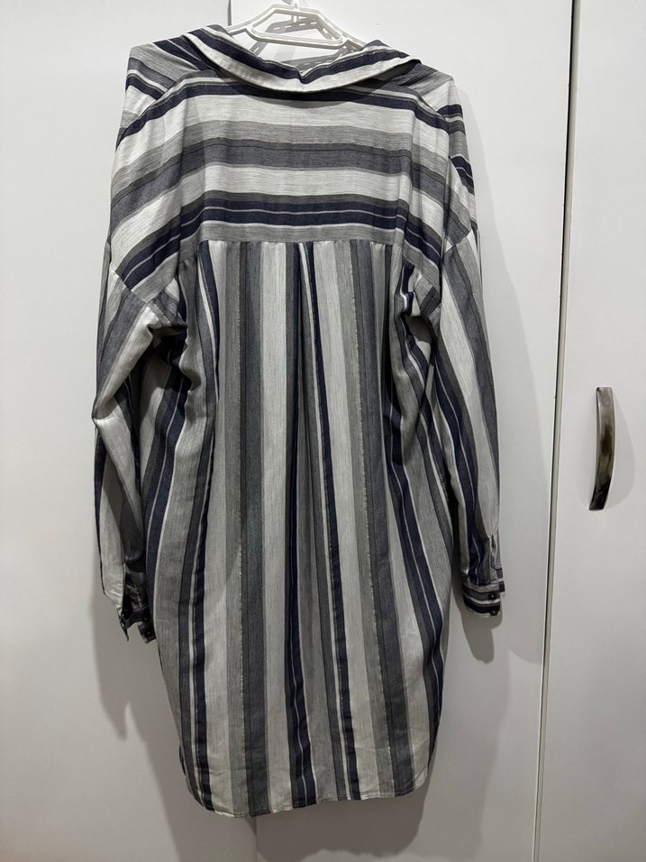 Kadın Gri Çizgili V Yaka Uzun Keten Gömlek - Görsel 2