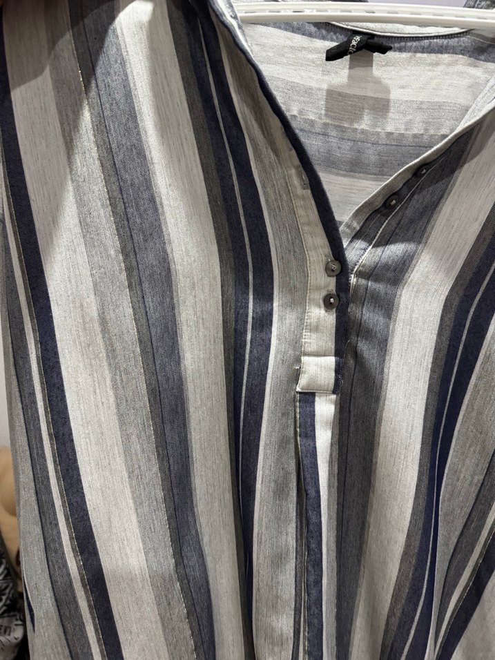 Kadın Gri Çizgili V Yaka Uzun Keten Gömlek - Görsel 5