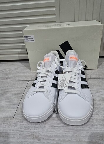 Adidas Erkek Beyaz Sneaker - Görsel 3