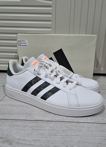 Adidas Erkek Beyaz Sneaker