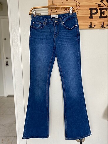 Zara İspanyol Paça Jean