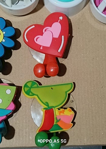 Renkli havlu asma aparatı ve vantuzlu dış fırçalık - Görsel 3