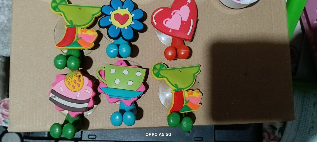 Renkli havlu asma aparatı ve vantuzlu dış fırçalık - Görsel 5