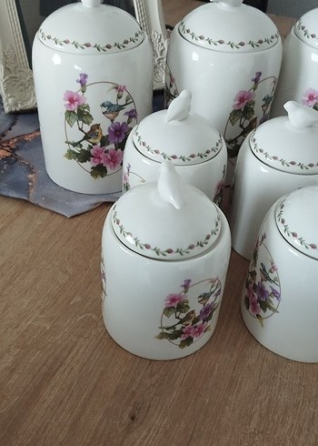 Pastel Çiçek Desenli Beyaz Porselen Kavanoz Seti