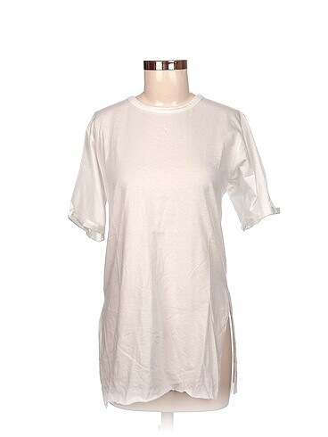 Diğer T-shirt %70 İndirimli.