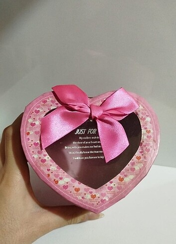 Pembe kalp hediye kutusu