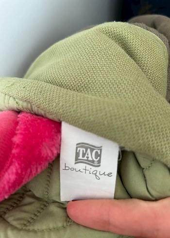 Taç Marka Desenli Yeşil Yatak Örtüsü - Görsel 6