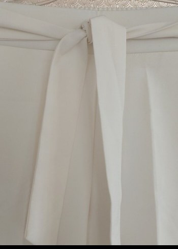 Beyaz Kemerli Kadın Kumaş Pantolon - Görsel 3