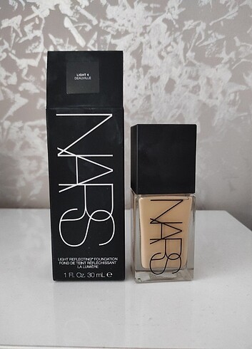 Nars reflecting fondöten 